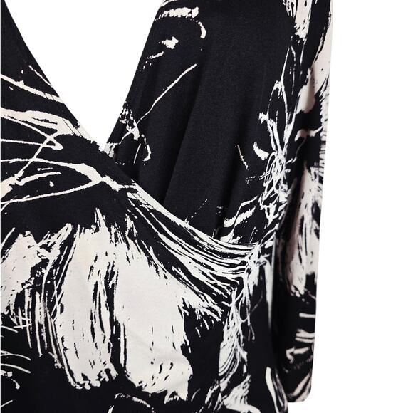 Lane Bryant Black & Cream Faux Wrap Business Casual Blouse 14/16 - Picture 2 of 4